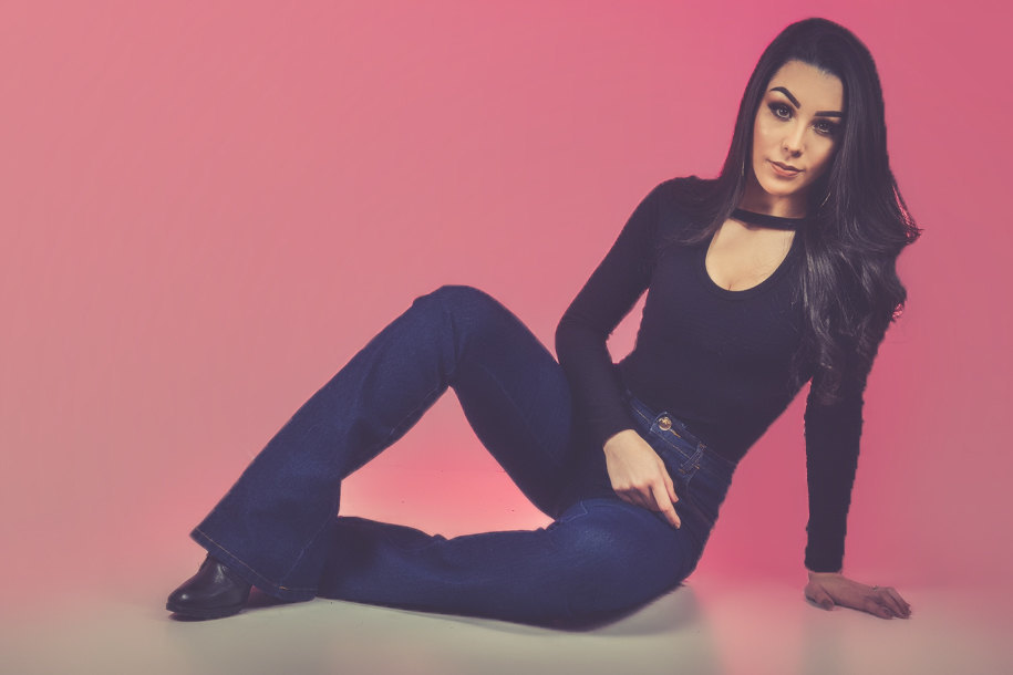 Dicas para você arrasar em Teu Book fotográfico no estúdio Dicas para você arrasar em Teu Book fotográfico no estúdio